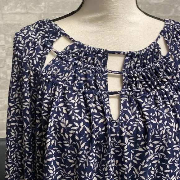 Blue & cream floral smock top shirt blouse - Picture 4 of 16